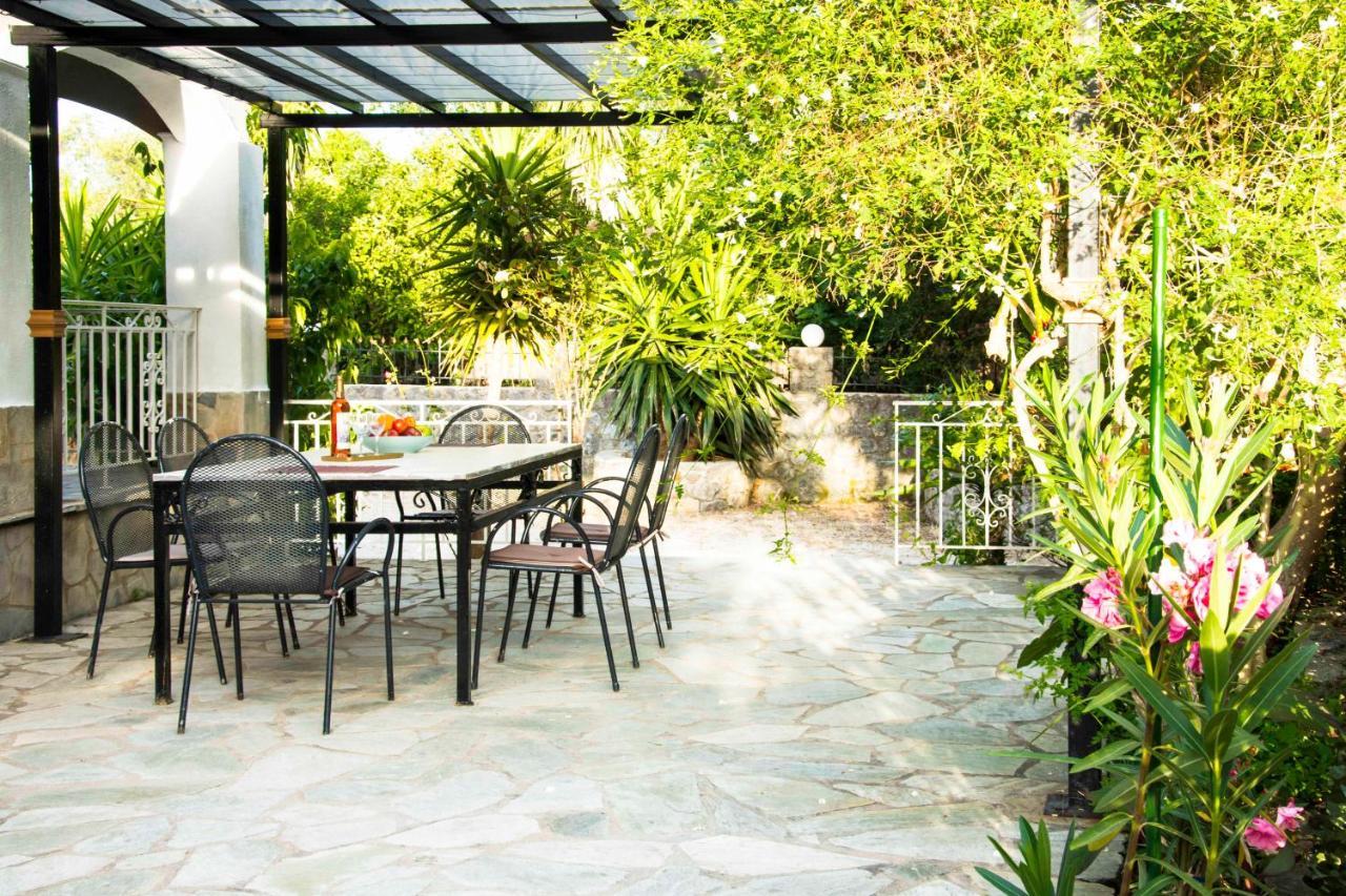 Villa Eros Vátos Екстериор снимка